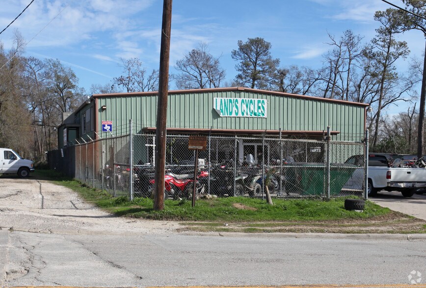 204 Bayou Dr, Channelview, TX 77530