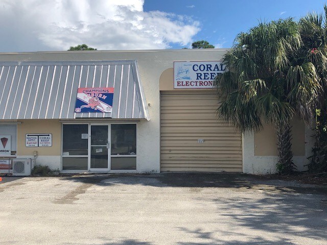 2532 SE Clayton St, Stuart, FL for sale - Building Photo - Image 1 of 1