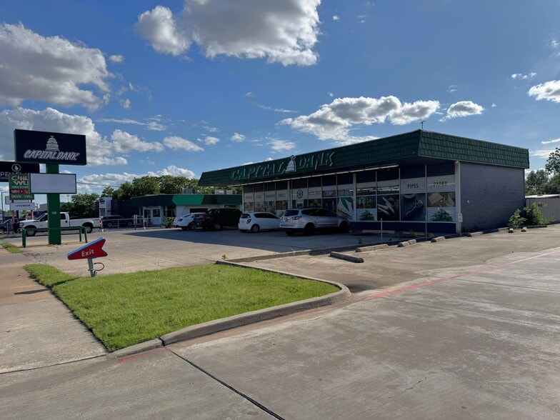 301 S Air Depot Blvd, Midwest City, OK for sale - Building Photo - Image 2 of 9