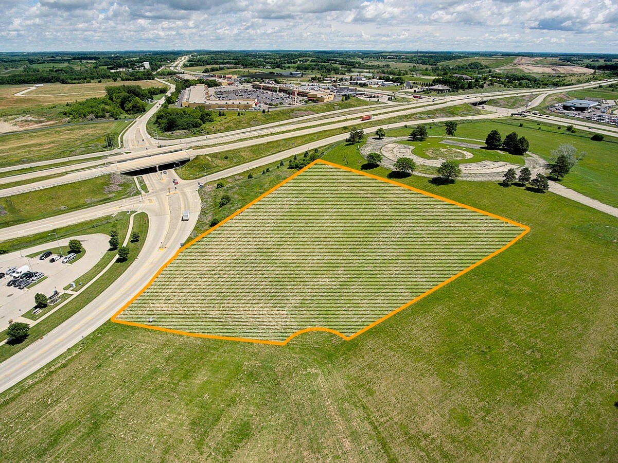 Watertown St, Johnson Creek, WI 53038