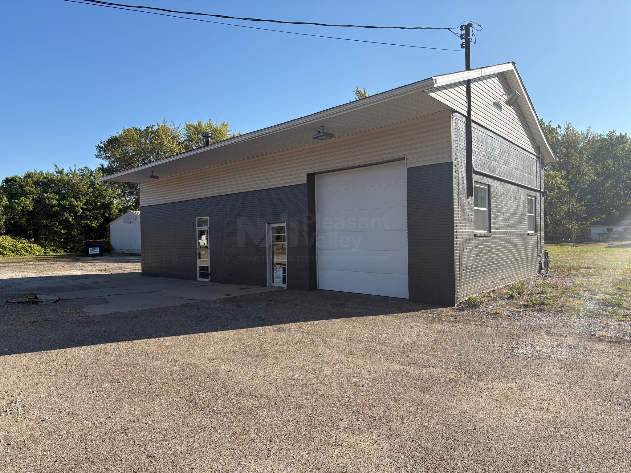 1475 Massillon Rd, Akron, OH for sale Interior Photo- Image 1 of 11