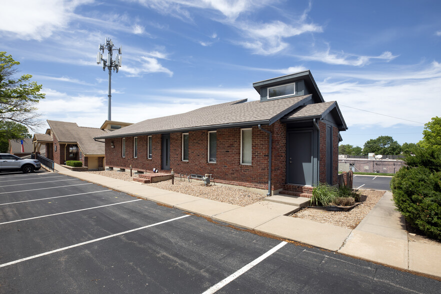 4600 W 90th Ter, Prairie Village, KS for lease - Building Photo - Image 3 of 4