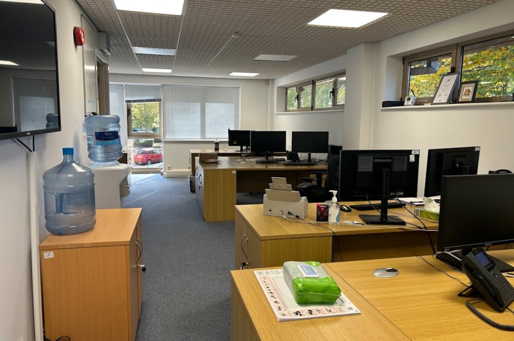 Dukes Ride, Crowthorne, BKS RG45 6LS - Unit Unit 1 -  - Interior Photo - Image 1 of 2