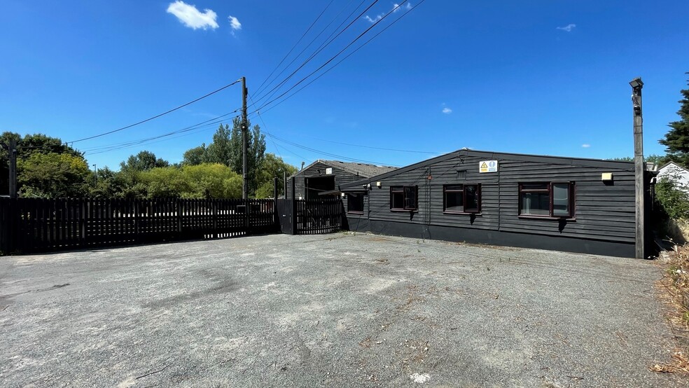 Arterial Rd, Wickford for sale - Building Photo - Image 1 of 1