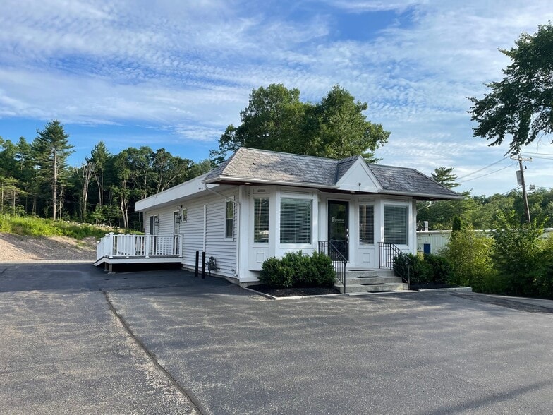1352 Main St, Millis-Clicquot, MA for sale - Building Photo - Image 1 of 1