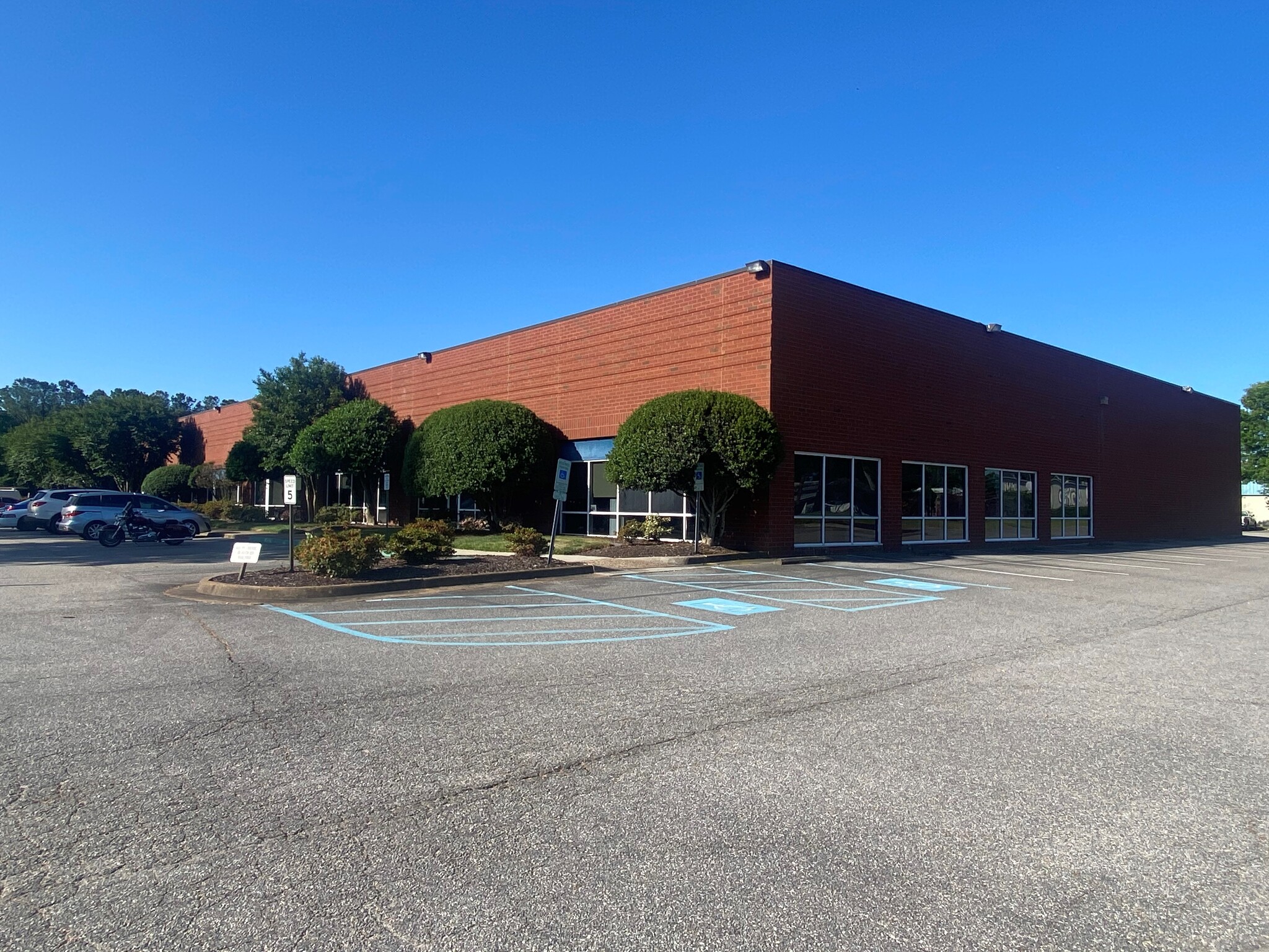 1122 Executive Blvd, Chesapeake, VA 23320 - Flex for Lease | LoopNet