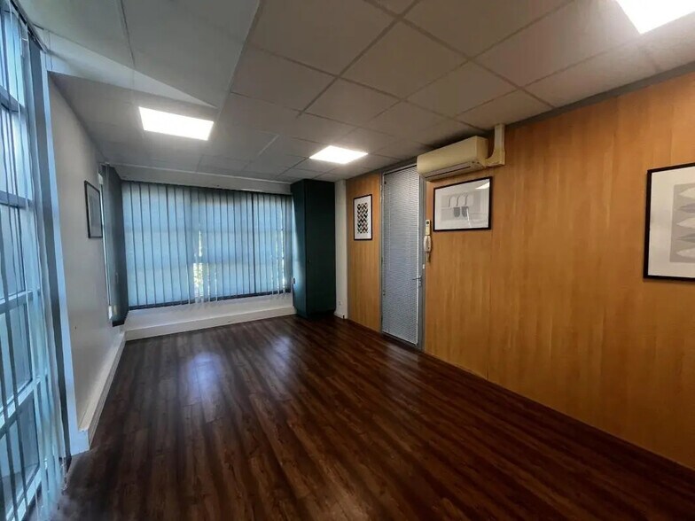 Office in Champigny-sur-Marne for lease - Building Photo - Image 2 of 8