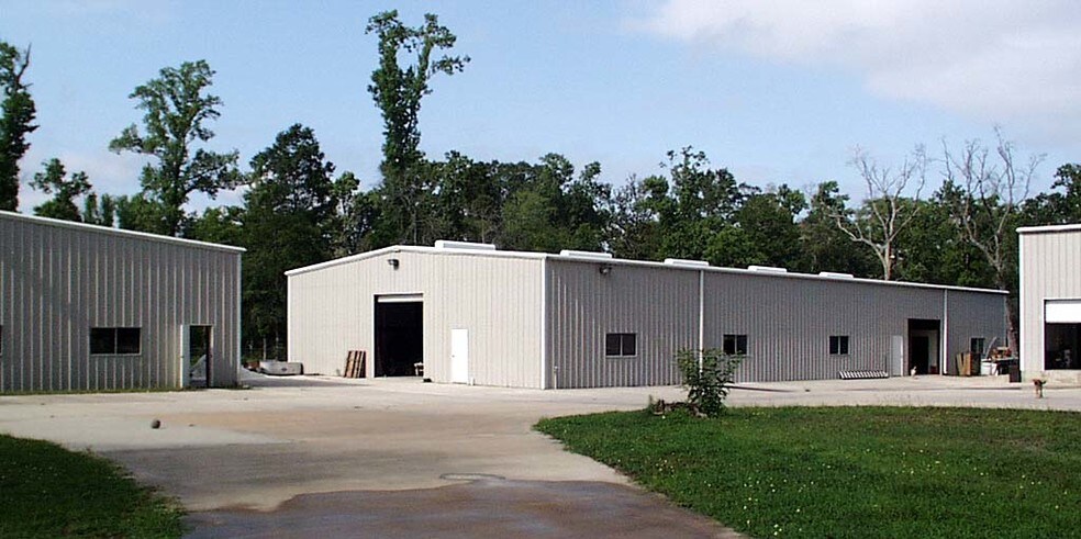 13235 Highway 105 W, Conroe, TX for sale - Primary Photo - Image 1 of 1