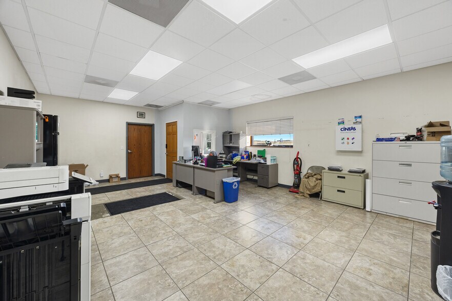 5704 E 1700 North Rd, Danvers, IL for lease - Building Photo - Image 3 of 22