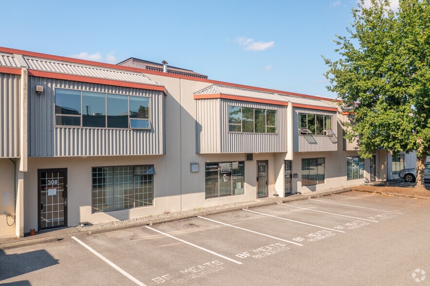 304-356 Harbour Ave, North Vancouver District, BC for lease - Primary Photo - Image 1 of 5