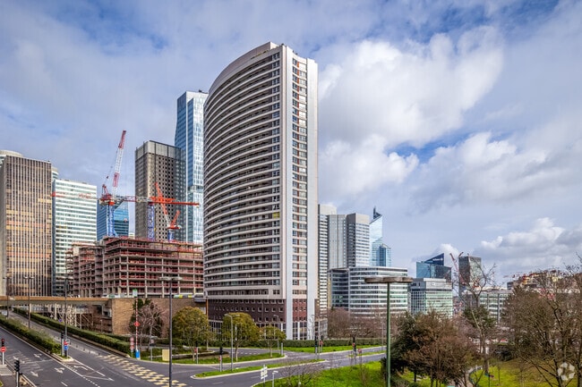 Location Bureaux 1 779 m²