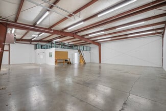 More details for 999 N 1st St, Silverton, OR - Retail for Lease