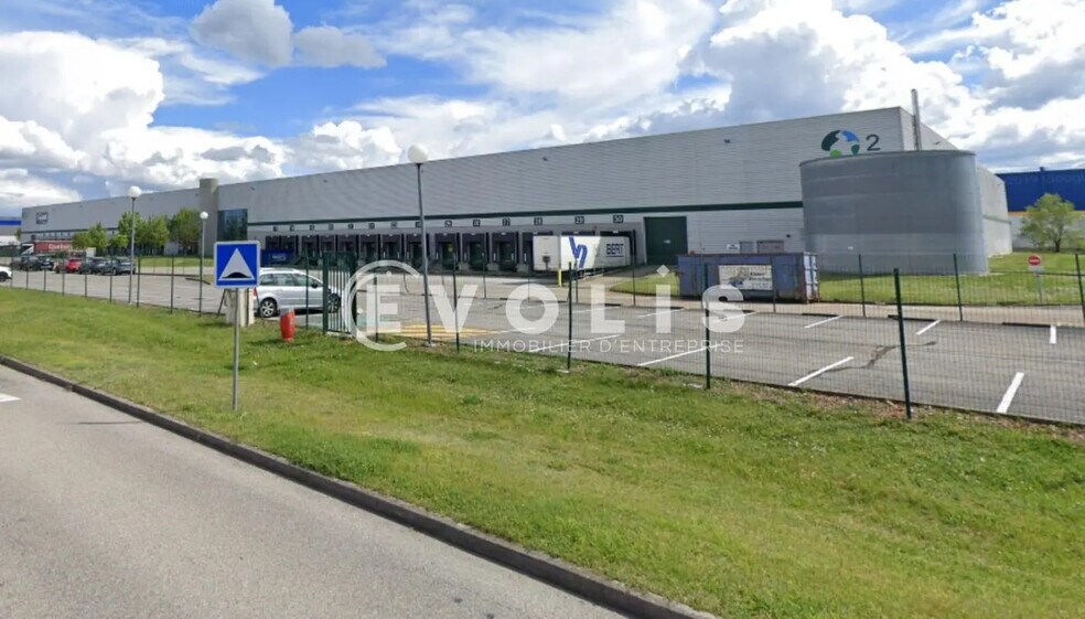 3 Rue Des Chapelles, Saint-Quentin-Fallavier for lease - Building Photo - Image 1 of 2