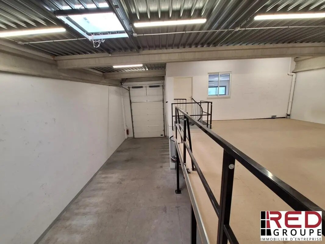 Industrial in Aix-en-Provence for sale Building Photo- Image 1 of 8