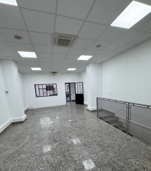 Retail in Saint-Maur-des-Fossés for lease - Interior Photo - Image 3 of 7