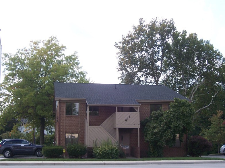 616 Wellington Way, Lexington, KY for sale - Building Photo - Image 1 of 1