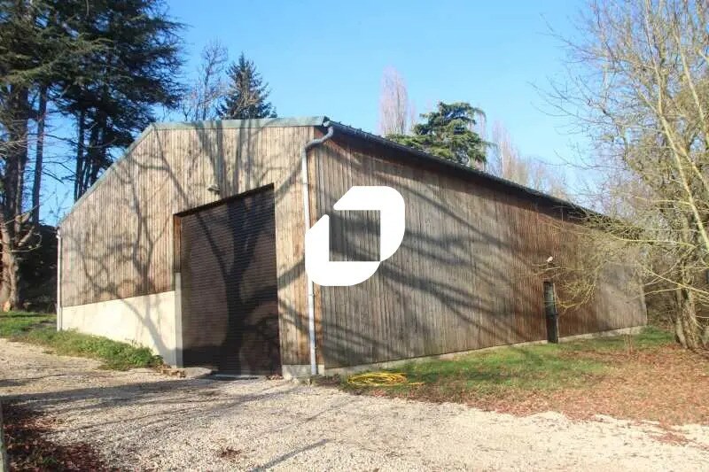 Flex in Berneuil-en-Bray for sale Building Photo- Image 1 of 18