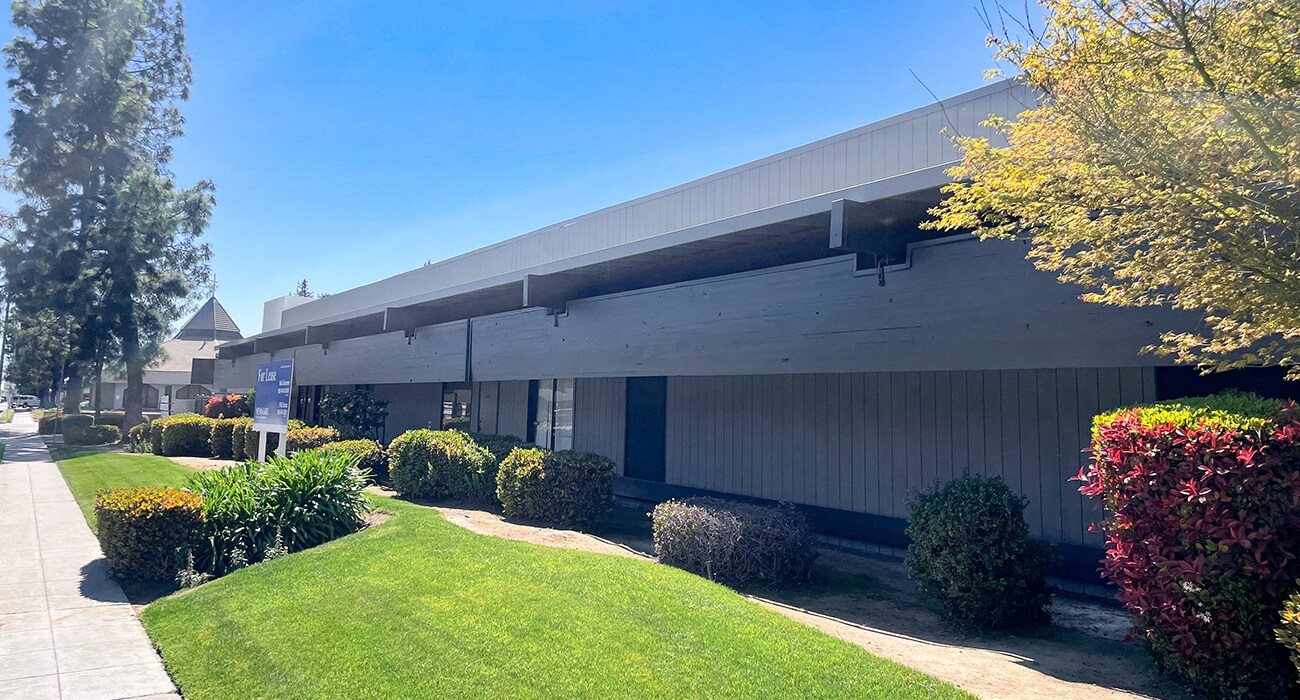 5475 N Fresno St, Fresno, CA for lease Building Photo- Image 1 of 4