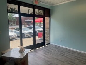 6601-6603 Sugarloaf Pky, Duluth, GA for lease Interior Photo- Image 2 of 4