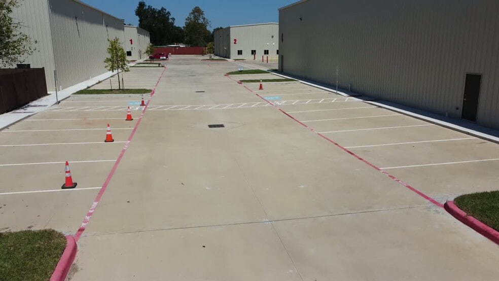 314 W Riley Fuzzel Rd, Spring, TX for lease - Commercial Listing Video - Image 2 of 5