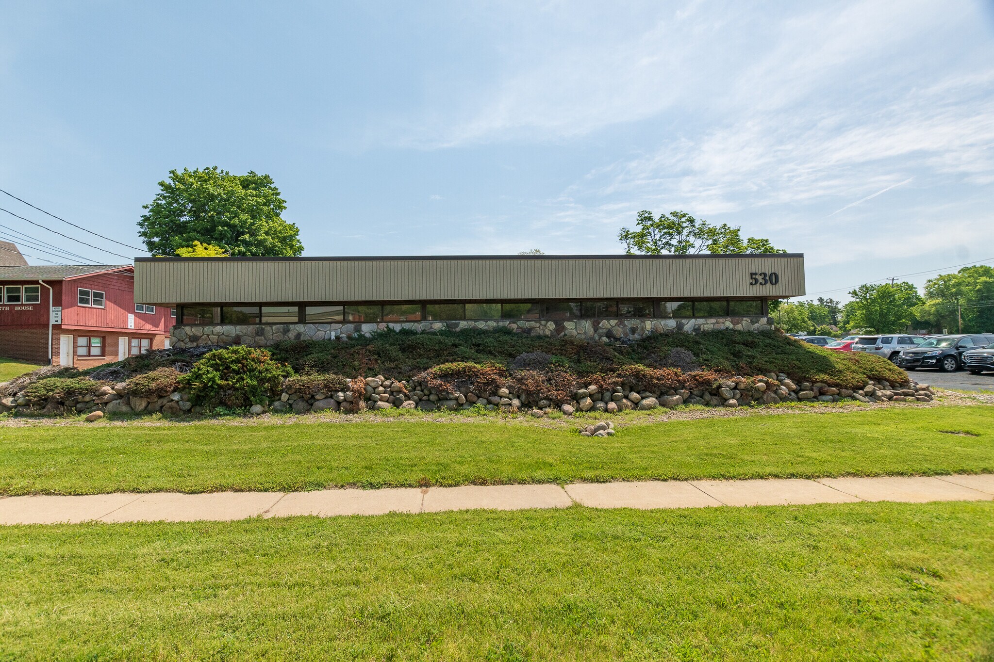 530 Nichols Rd, Kalamazoo, MI for sale Building Photo- Image 1 of 1
