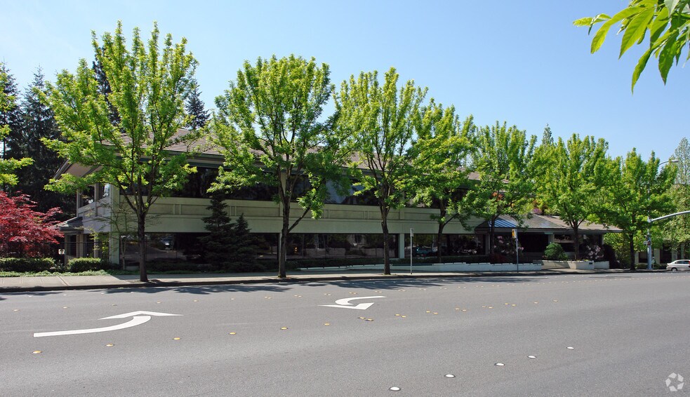 10801 Main St, Bellevue, WA for lease - Primary Photo - Image 1 of 8