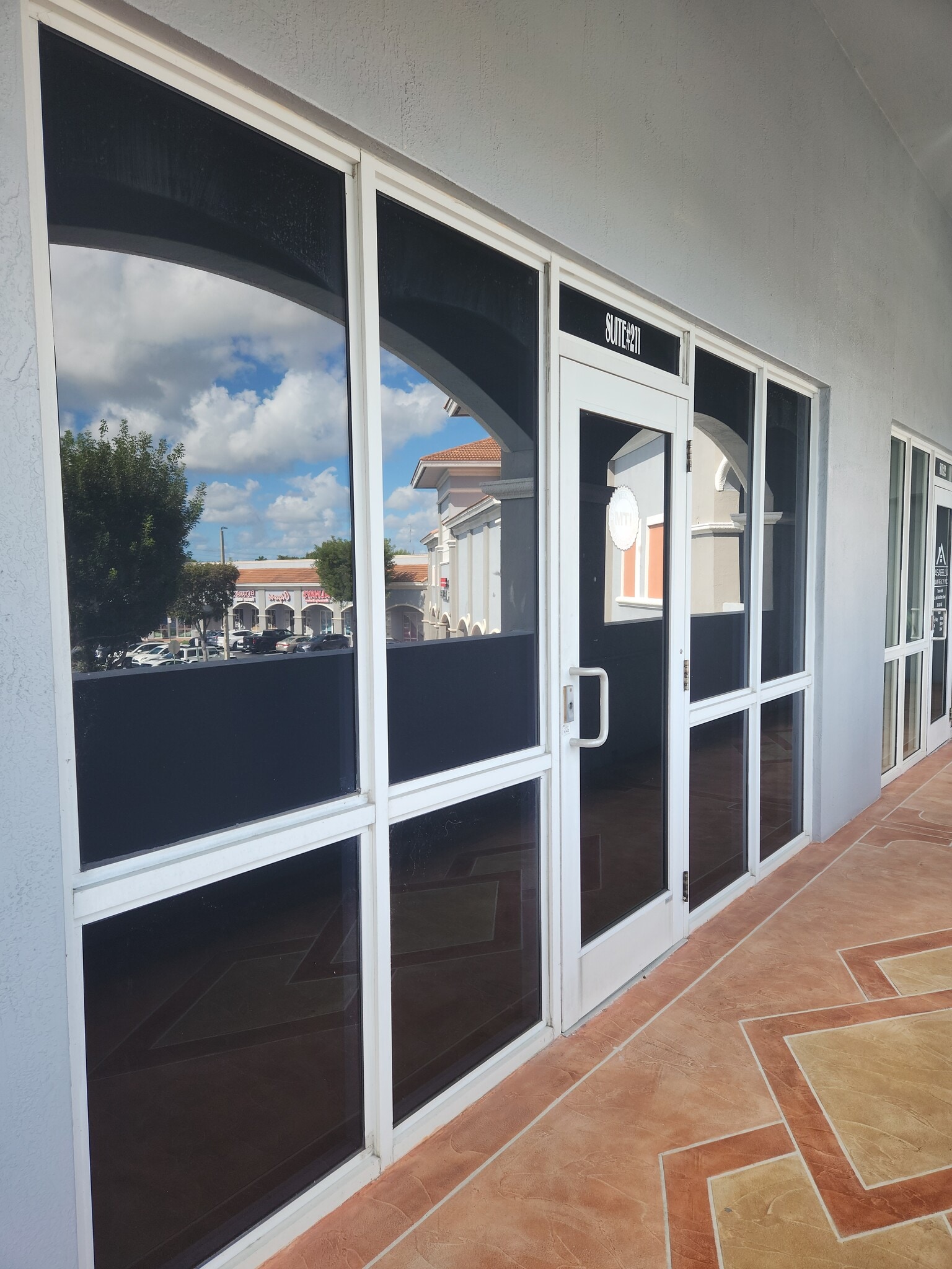 14215-14285 SW 42nd St, Miami, FL for lease Interior Photo- Image 1 of 4