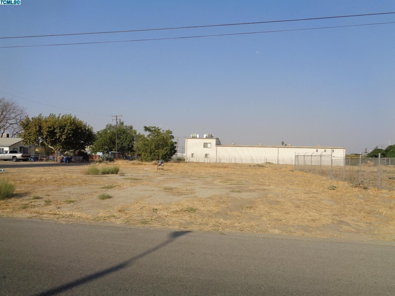 580 E Walnut Ave, Tulare, CA for sale Primary Photo- Image 1 of 1