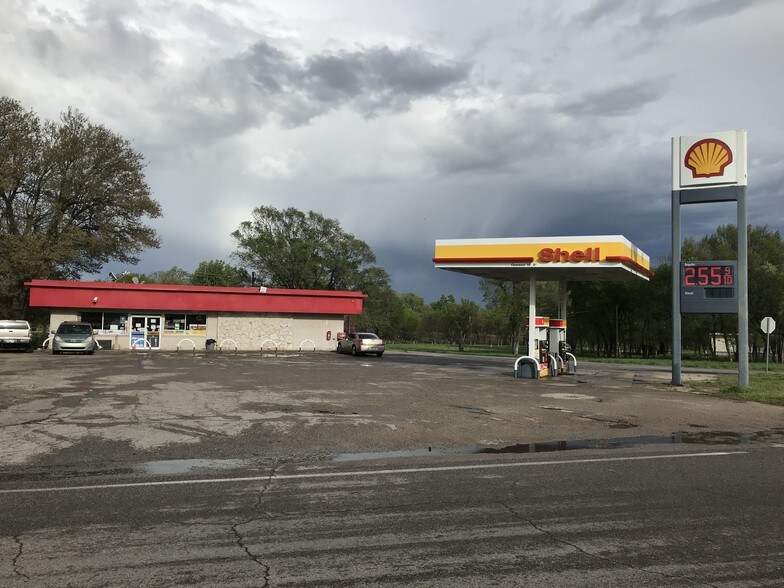 524 S Main St, Newkirk, OK for sale - Primary Photo - Image 1 of 1