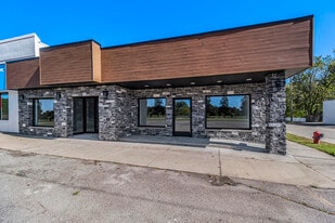 30100 Woodward Ave, Royal Oak MI - Storefront Property