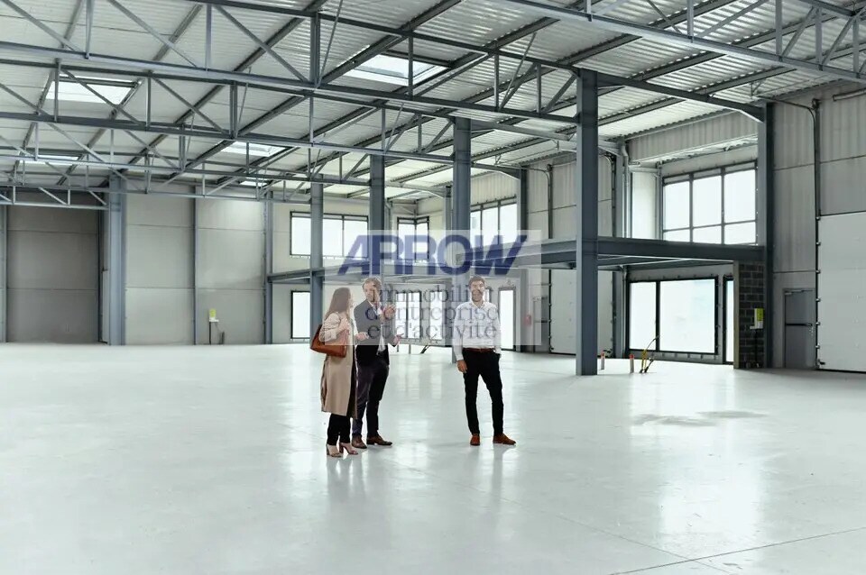 Flex in Saint-Aignan-Grandlieu for lease Interior Photo- Image 1 of 3