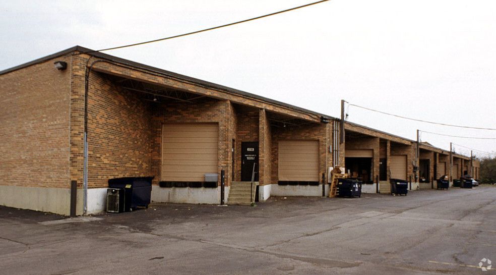 2711-2755 Curtiss St, Downers Grove, IL for lease - Building Photo - Image 2 of 3