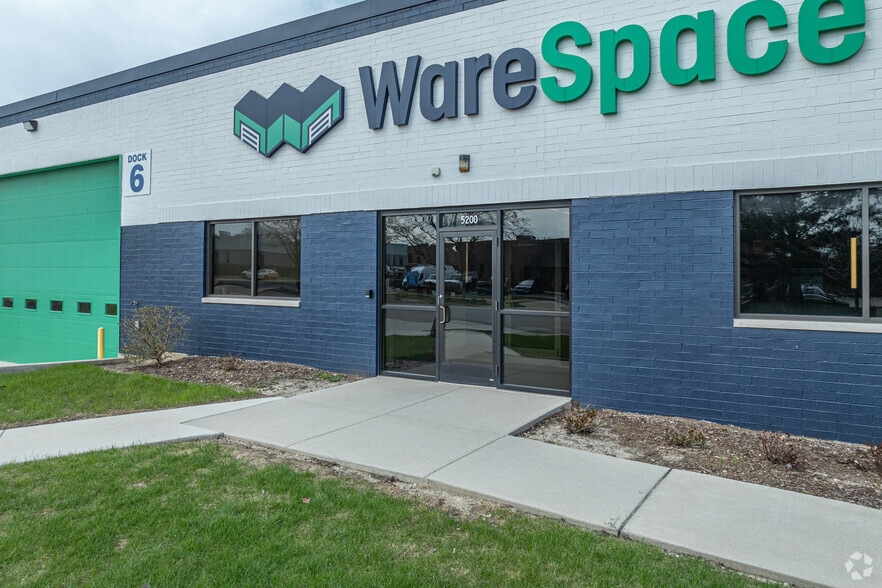 5200 Thatcher Rd, Downers Grove, IL for lease - Building Photo - Image 2 of 5