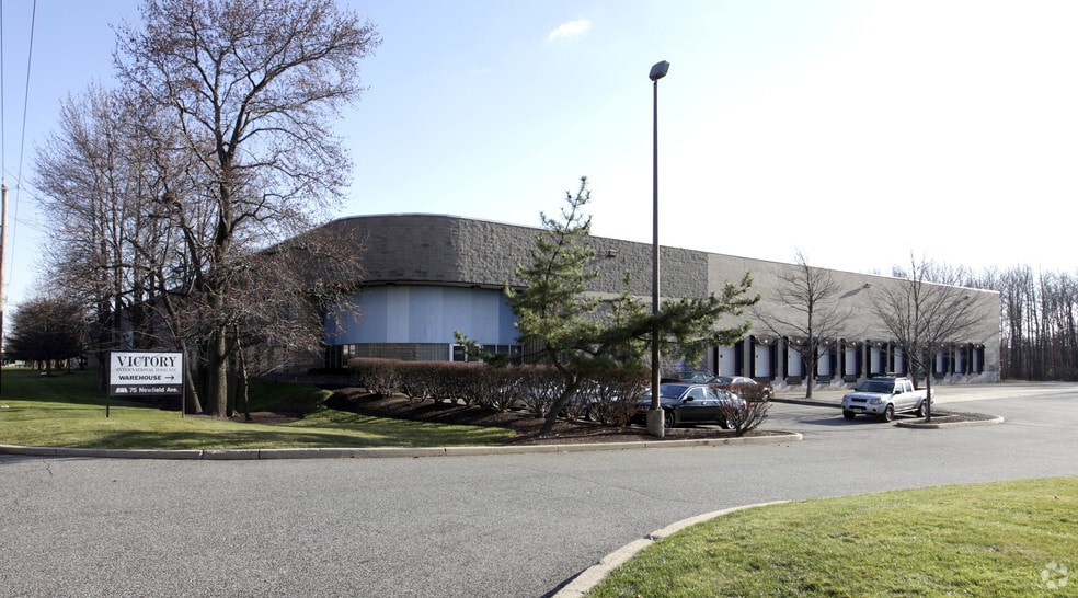 75 Newfield Ave, Edison, NJ for sale - Primary Photo - Image 1 of 1