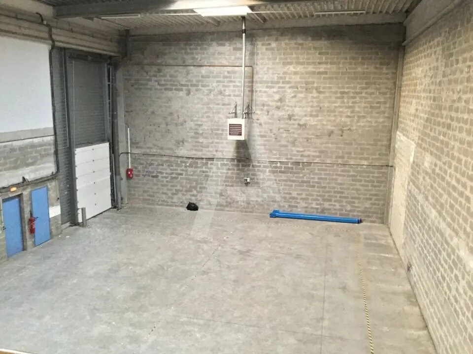 Location Local d'activités 483 m² - Photo 1