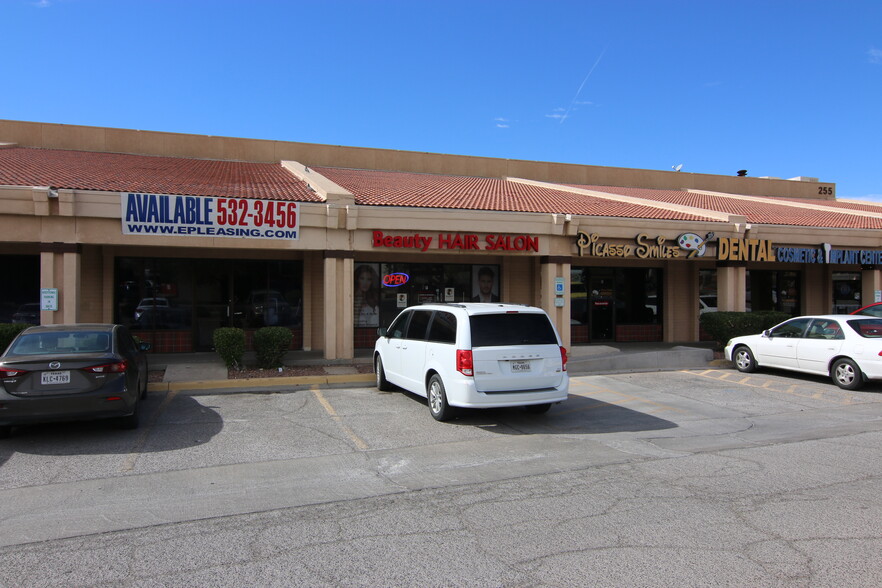 255 Shadow Mountain Dr, El Paso, TX for lease - Building Photo - Image 3 of 11