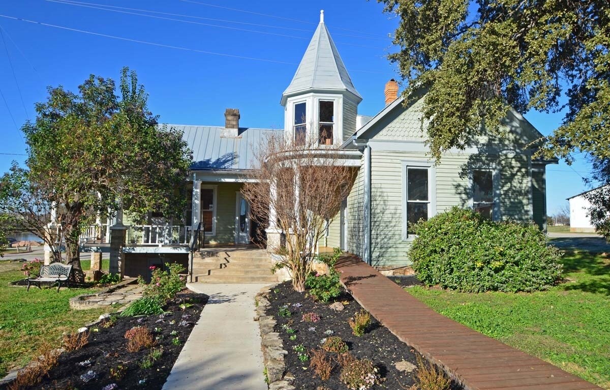 102 Legion, Llano, TX for sale Building Photo- Image 1 of 1