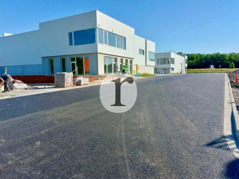 Office in Escaudain for lease - Construction Photo - Image 3 of 7