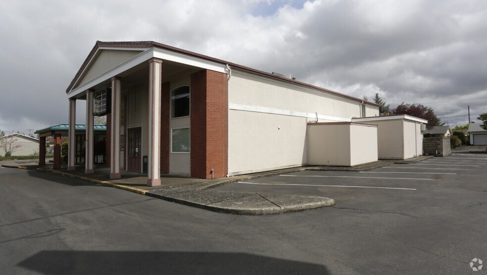 2288 Country Club Rd, Woodburn, OR for sale - Building Photo - Image 2 of 19