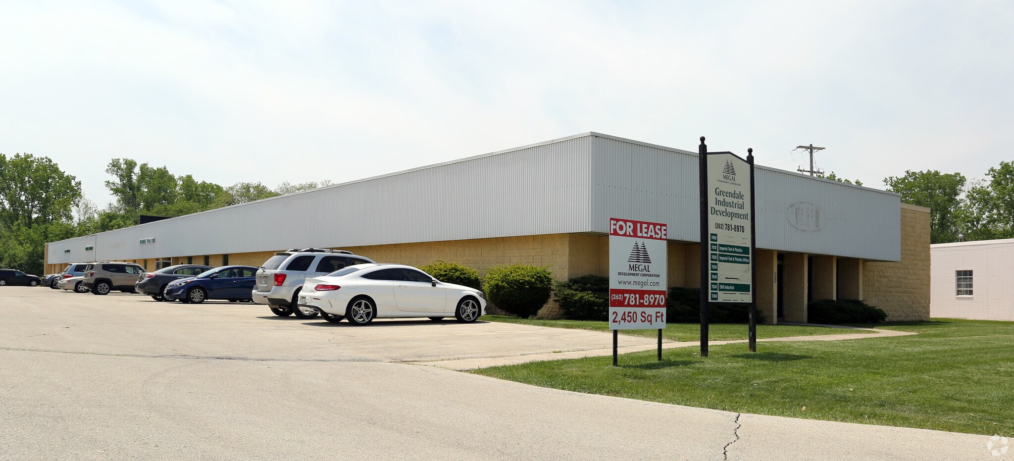 7000-7060 Industrial Loop, Greendale, WI for sale Primary Photo- Image 1 of 1
