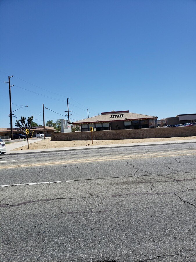 56895 Twentynine Palms, Yucca Valley, CA 92284