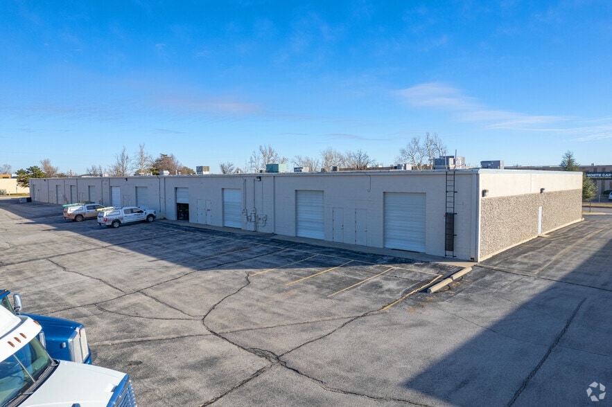 4300 Charter Ave, Oklahoma City, OK for lease - Building Photo - Image 1 of 8