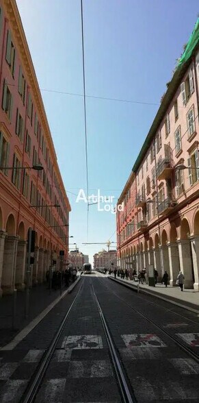 Office in Nice for lease - Building Photo - Image 3 of 24