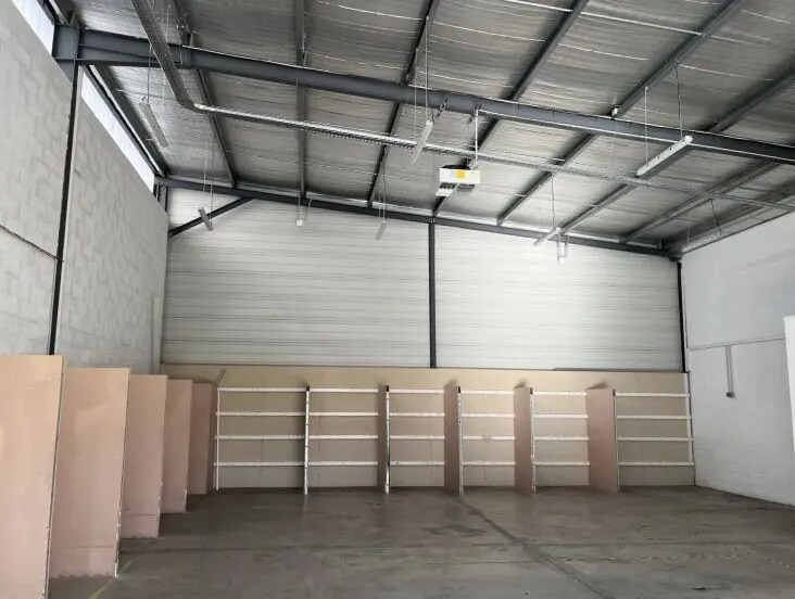 Industrial in Saint-Martin-le-Vinoux for lease Interior Photo- Image 1 of 7