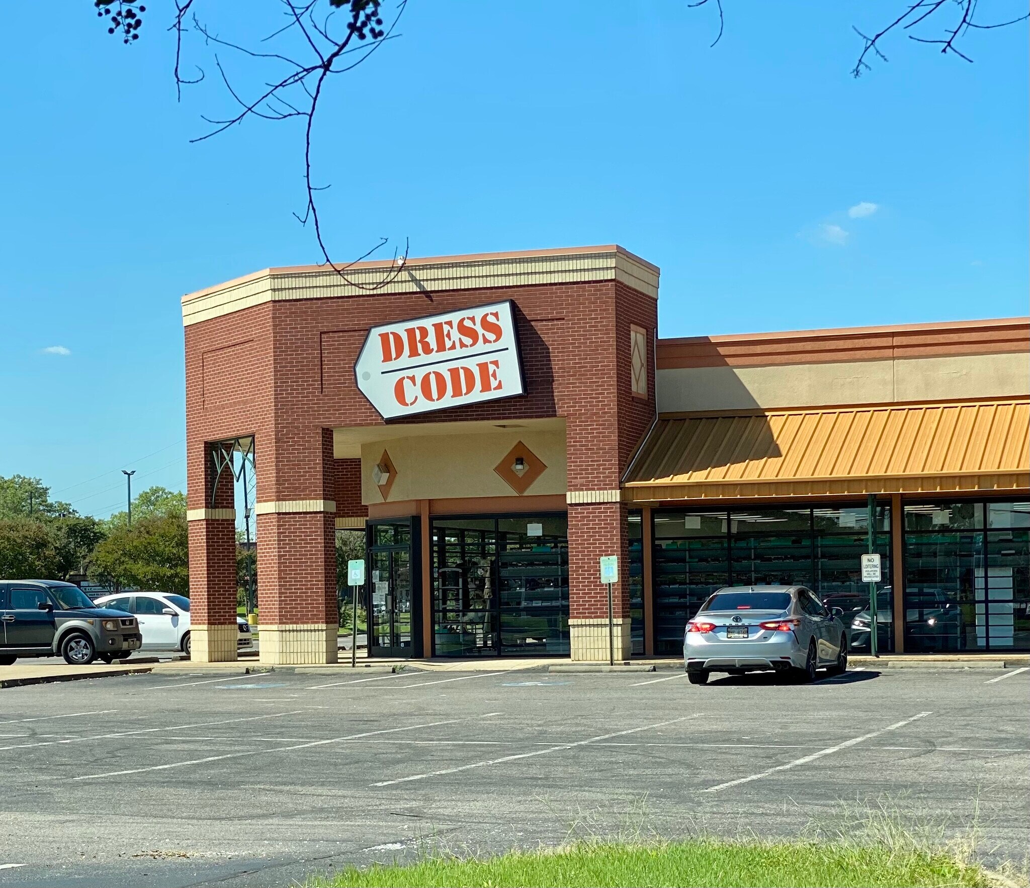 2685 S Perkins Rd, Memphis, TN for lease Building Photo- Image 1 of 7