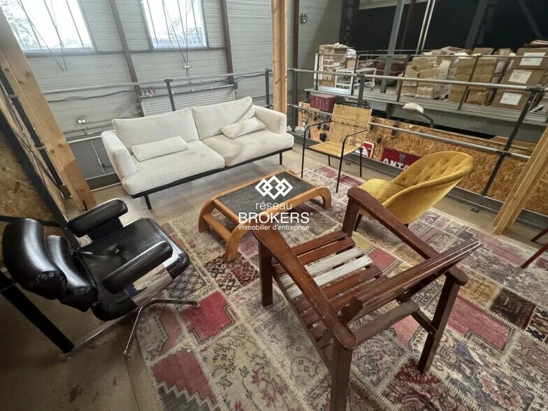 Office in Bègles for lease - Building Photo - Image 2 of 42