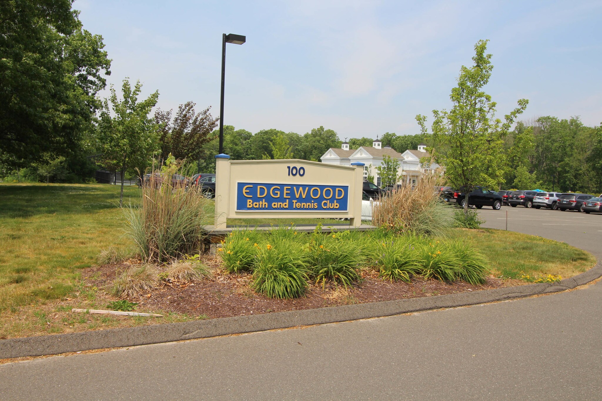 100 N Benson Rd, Middlebury, CT 06762 Edgewood Bath and Tennis Club