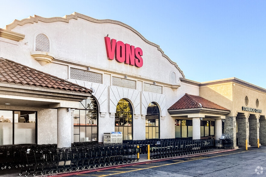 2010-2122 S Hacienda Blvd, Hacienda Heights, CA for lease - Building Photo - Image 3 of 5