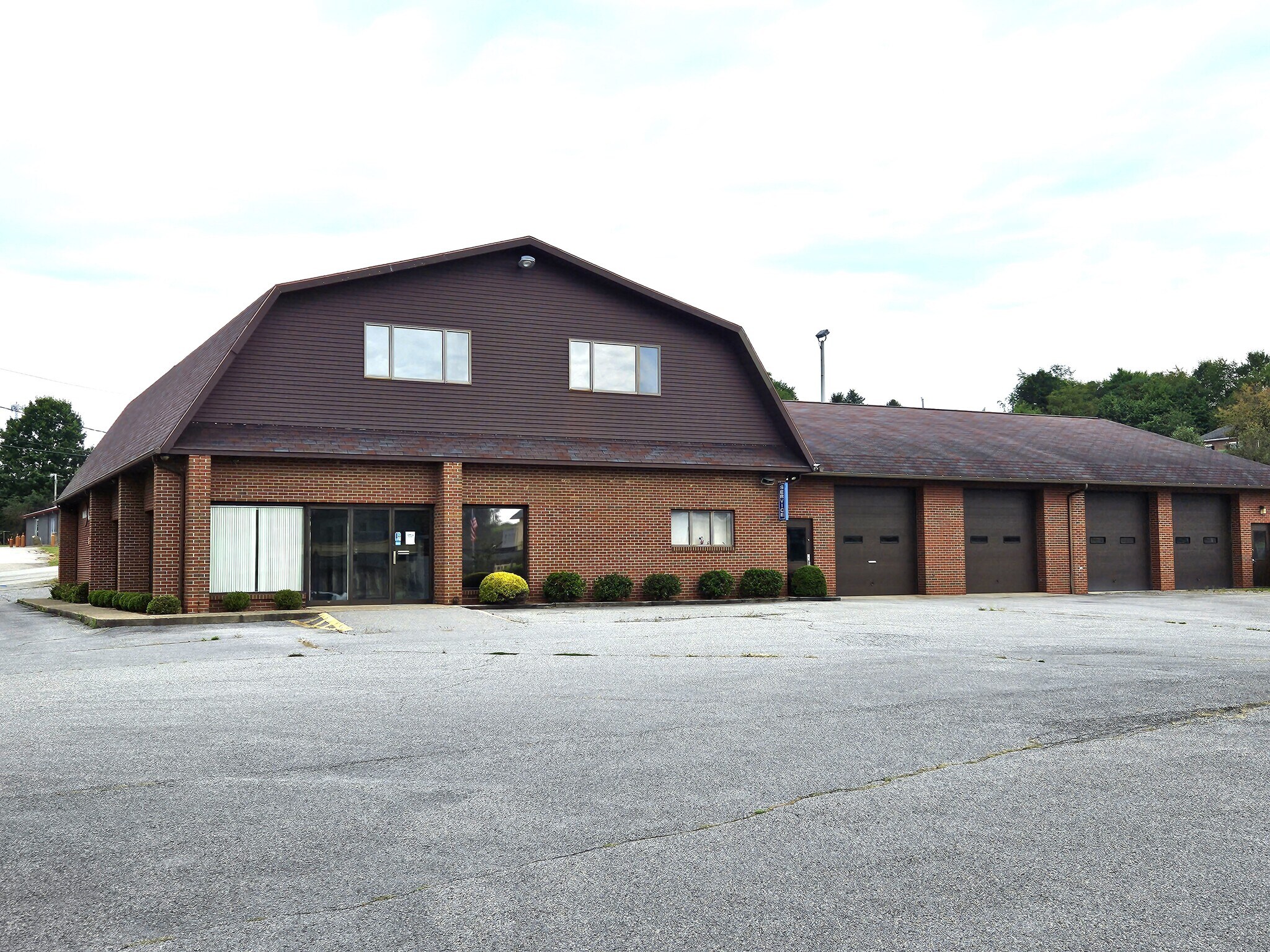 1385 Wayne Ave, Indiana, PA for sale Primary Photo- Image 1 of 1