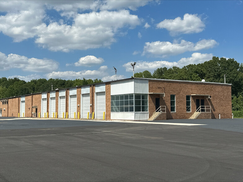 2300 Jonesboro Rd SE, Atlanta, GA for lease - Building Photo - Image 1 of 11